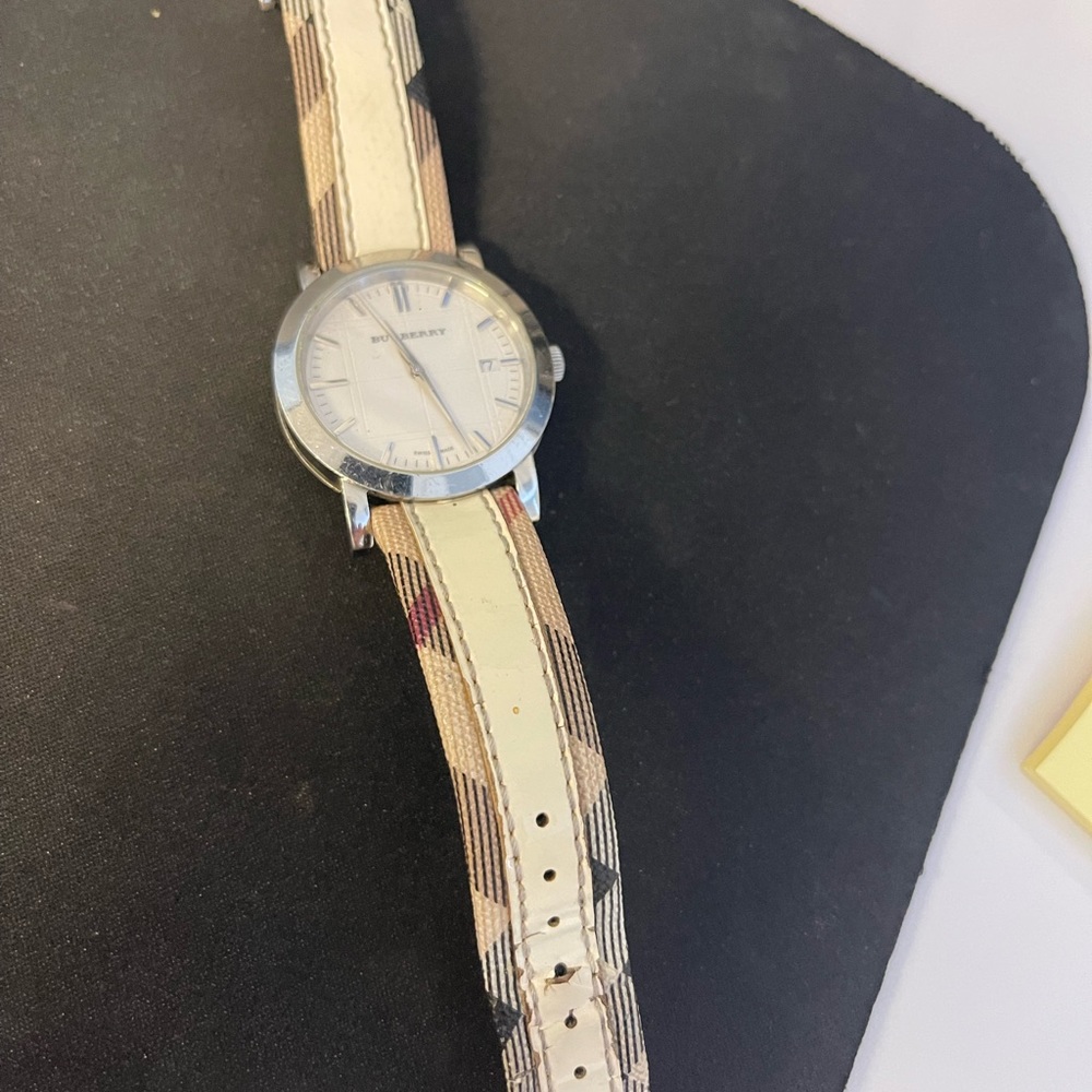 Burberry watch used. Might need battery - Picture 2 of 4
